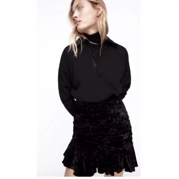 🆕Zara Size Small High Waisted Asymmetric Ruffle Black Crushed Velvet Skirt - Picture 2 of 6